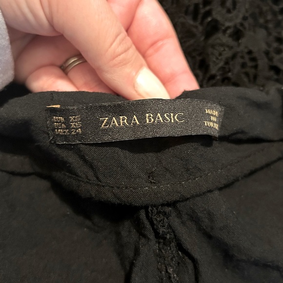 Zara Black Lace Shorts w/Pockets - Size XS - Picture 3 of 4